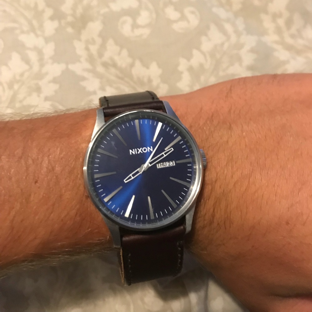 Nixon watch- The sentry